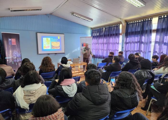 Estudiantes de Hualqui participan en actividades de divulgación científica